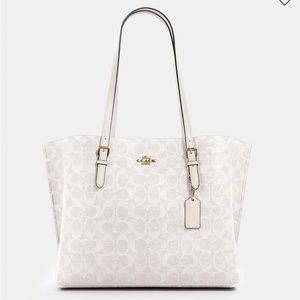 Coach Molly Tote in Signature Canvas - Gold/Chalk/Glacier White